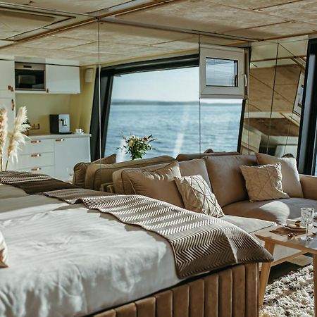 Myhouseboat 2 Hotel Morbisch am See Bagian luar foto