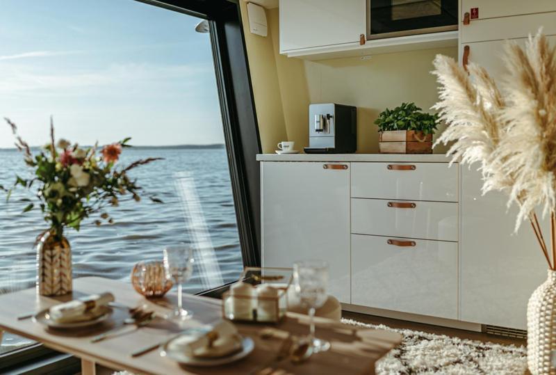 Myhouseboat 2 Hotel Morbisch am See Bagian luar foto
